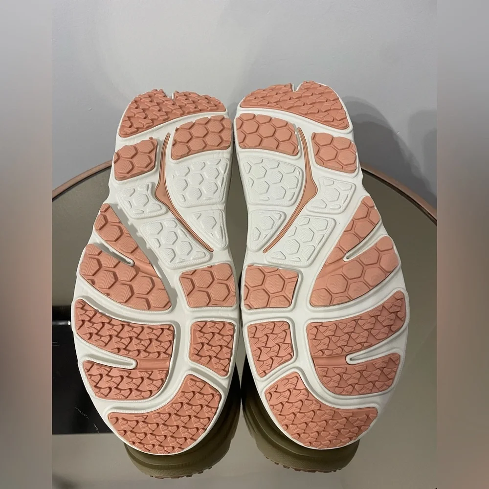 Hoka Bondi B3‎ Oat Milk Sneakers Men's 13 Women's 14 NWOB